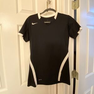 New Nike Dry Fit Women’s Shirt Medium